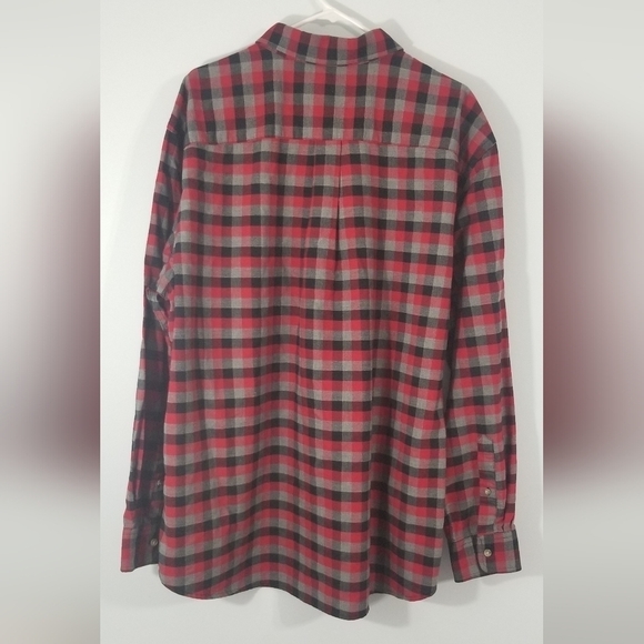 St. John's Bay Performance, Collared, Plaid Flannel Button Up Shirt. Size XXL. - Picture 6 of 6